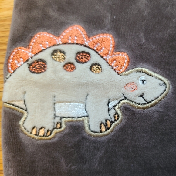 10 for $16 - Love'N Cuddles 1M/10 lbs Velvet Snap Footed Dinosaur Sleeper - Picture 5 of 5